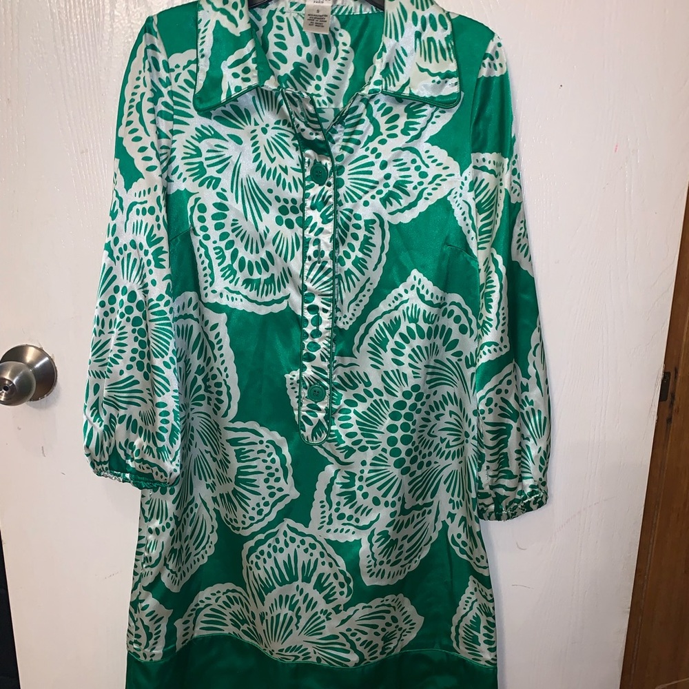 Vertigo Paris mini silk dress with half sleeves size small